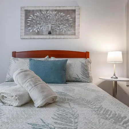 Apartamento Ruiseñor 10 *
